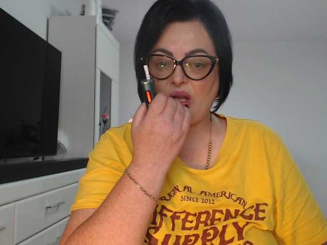 Emyllywhite