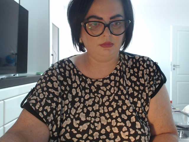Emyllywhite