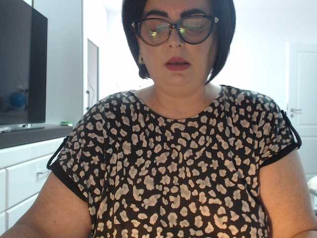 Emyllywhite