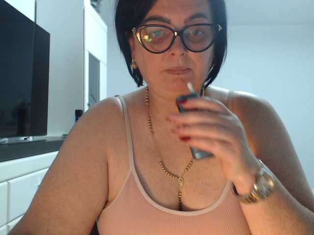 Emyllywhite