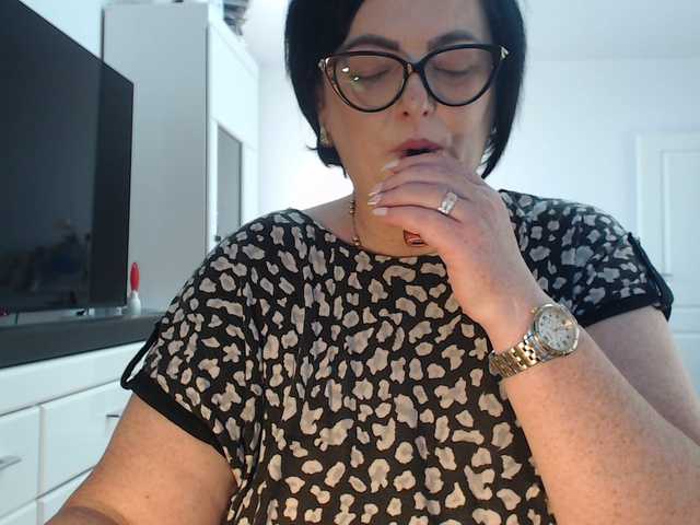Emyllywhite