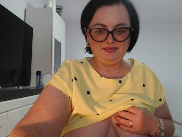 Emyllywhite
