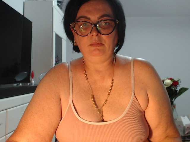 Emyllywhite