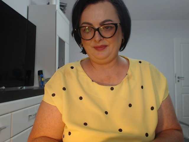 Emyllywhite