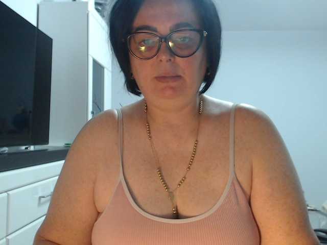 Emyllywhite