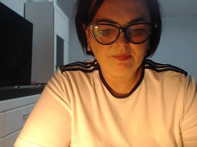 Emyllywhite