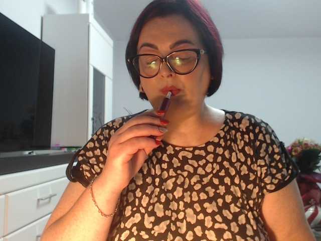 Emyllywhite live cam