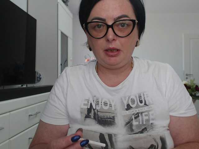 Emyllywhite