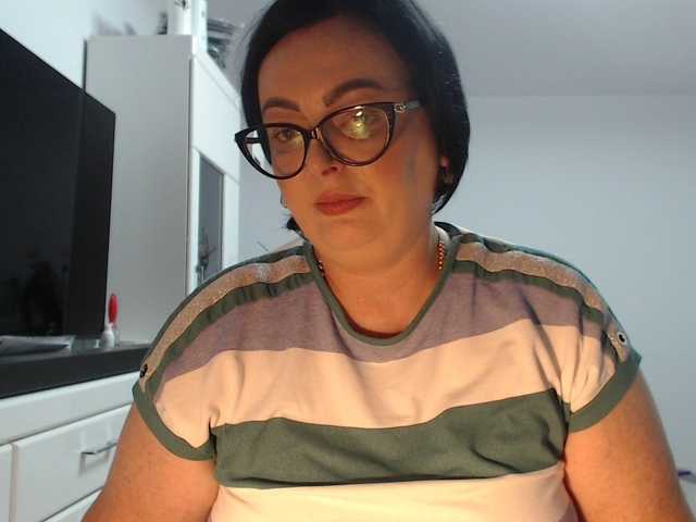 Emyllywhite