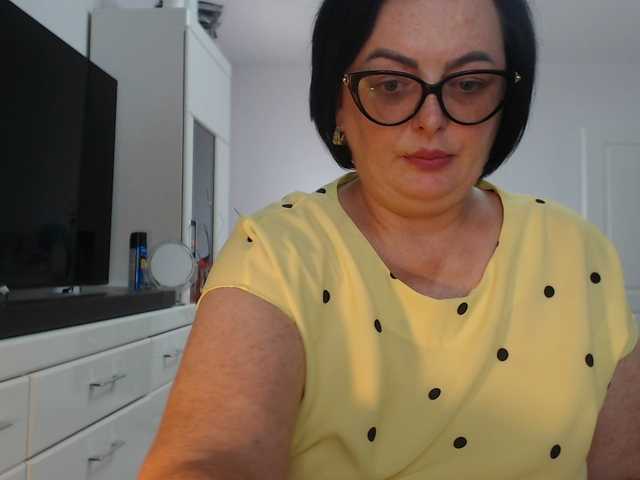 Emyllywhite
