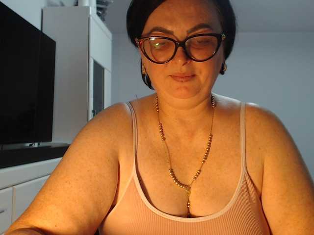 Emyllywhite