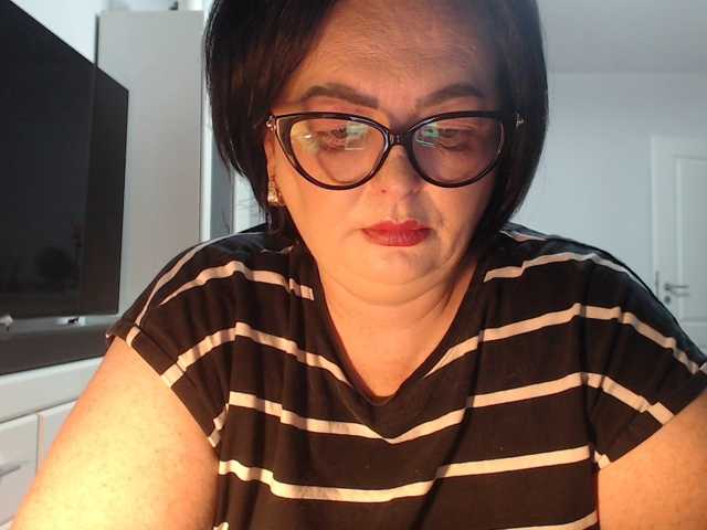 Emyllywhite