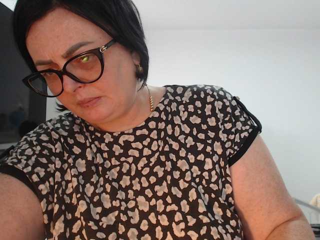 Emyllywhite