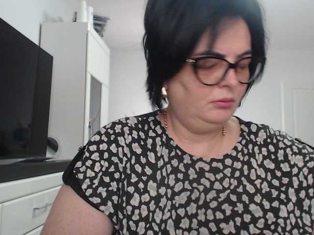 Emyllywhite