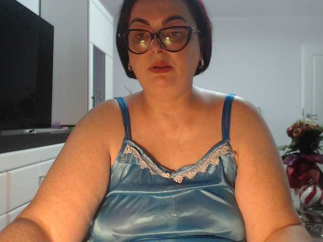 Emyllywhite