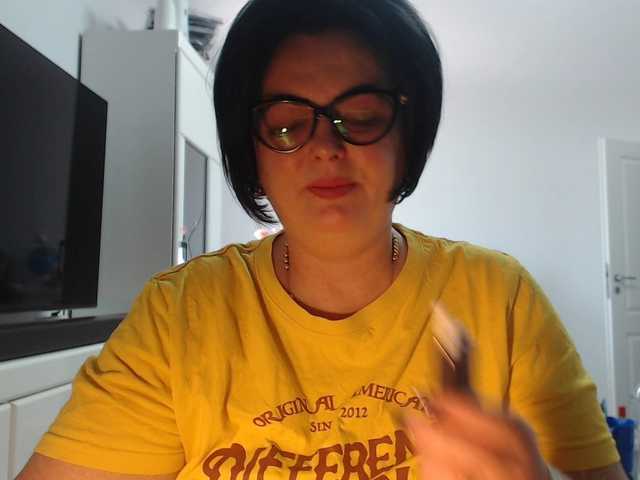 Emyllywhite