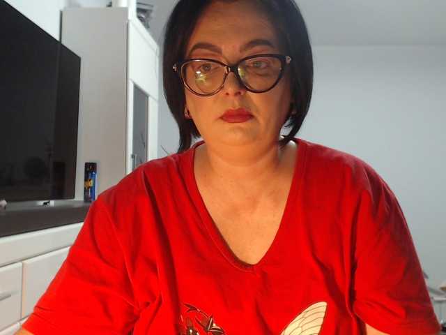 Emyllywhite