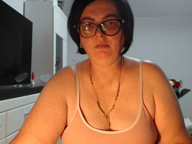 Emyllywhite