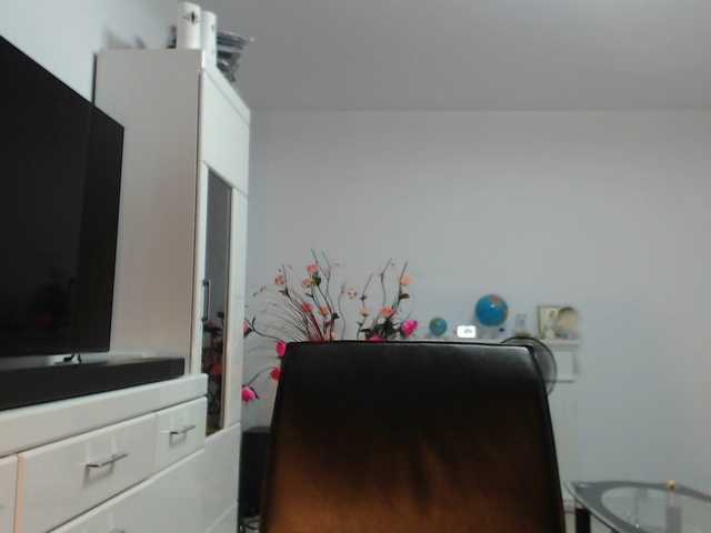 Emyllywhite live cam on BongaCams