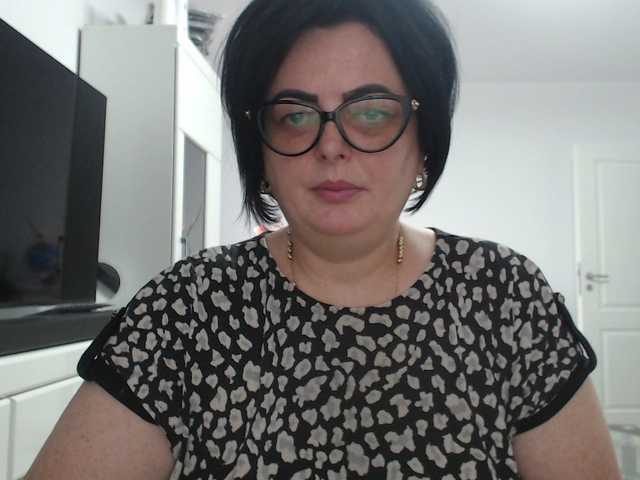 Emyllywhite