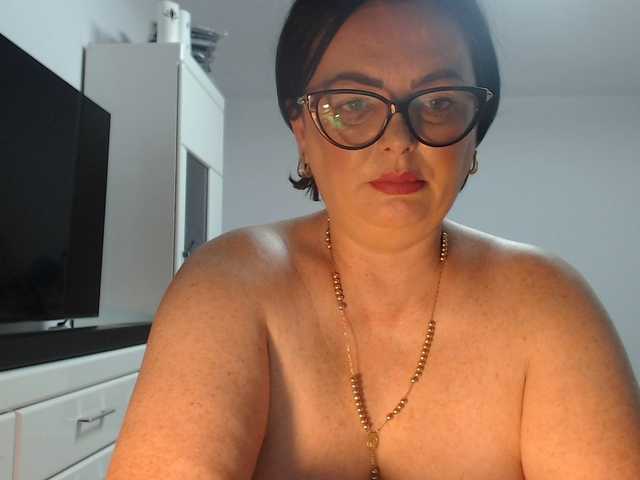 Emyllywhite live webcam show