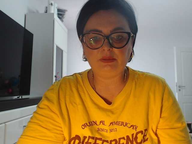 Emyllywhite live webcam show