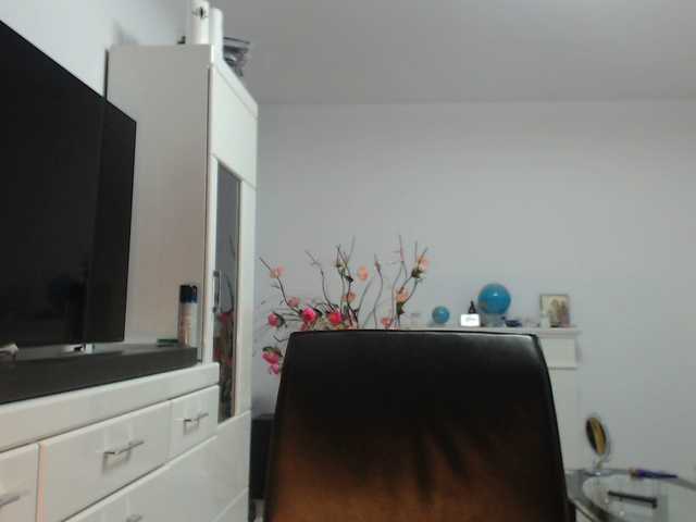 Emyllywhite live cam on BongaCams
