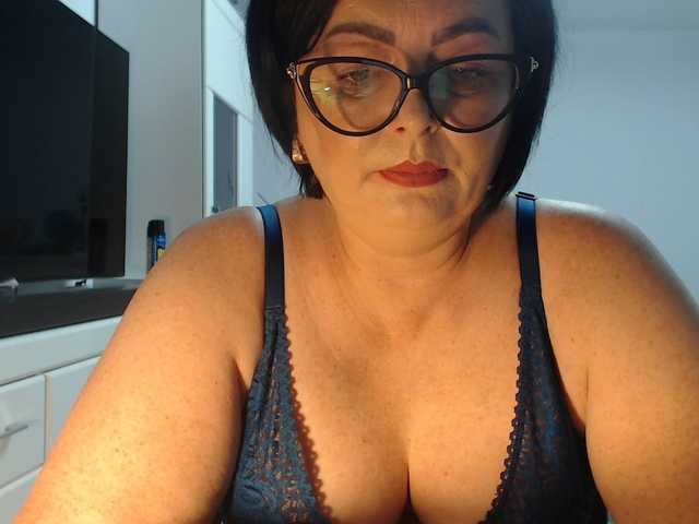 Emyllywhite