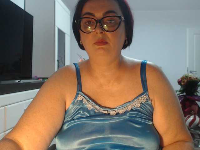 Emyllywhite