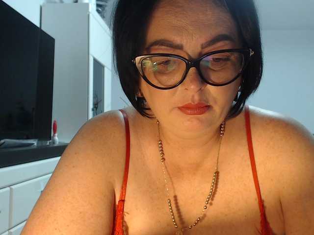 Emyllywhite