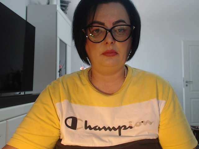 Emyllywhite