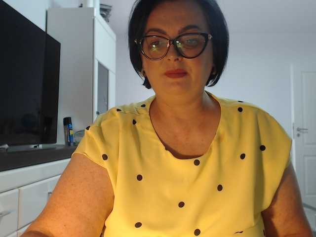 Emyllywhite