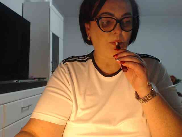 Emyllywhite webcam