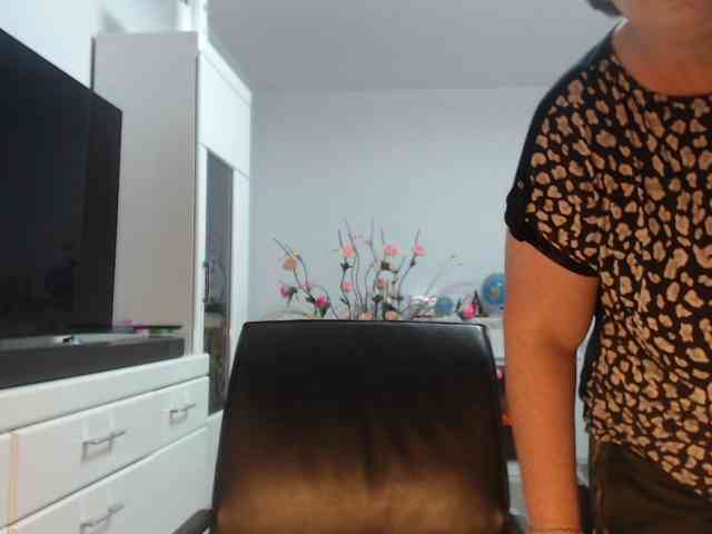 Emyllywhite webcam