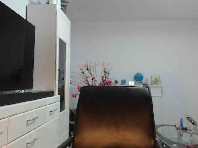 Emyllywhite webcam