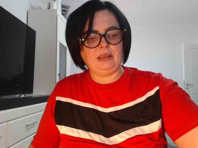 Emyllywhite Emyllywhite