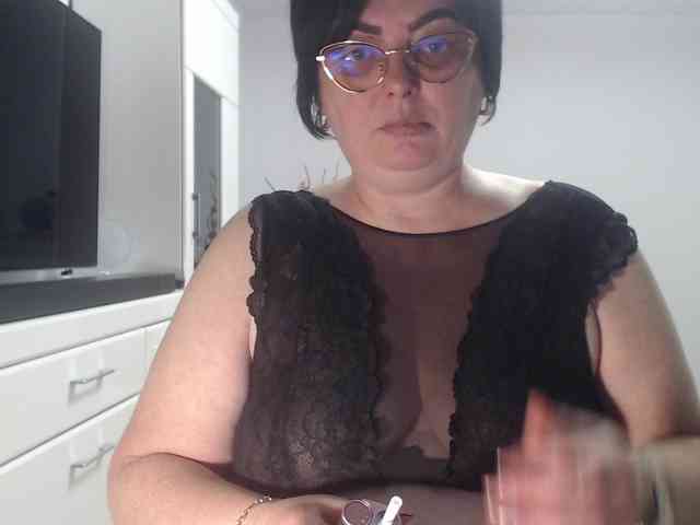 Emyllywhite webcam
