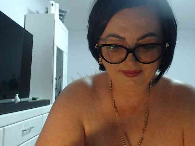 Emyllywhite webcam