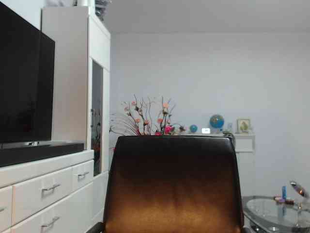 Emyllywhite webcam