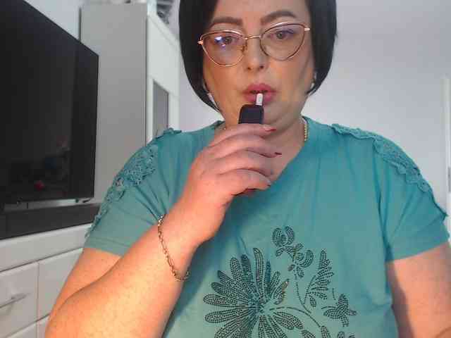 Emyllywhite webcam