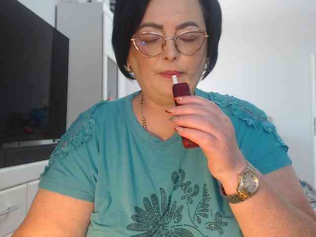 Emyllywhite webcam