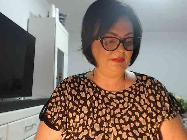 Emyllywhite webcam