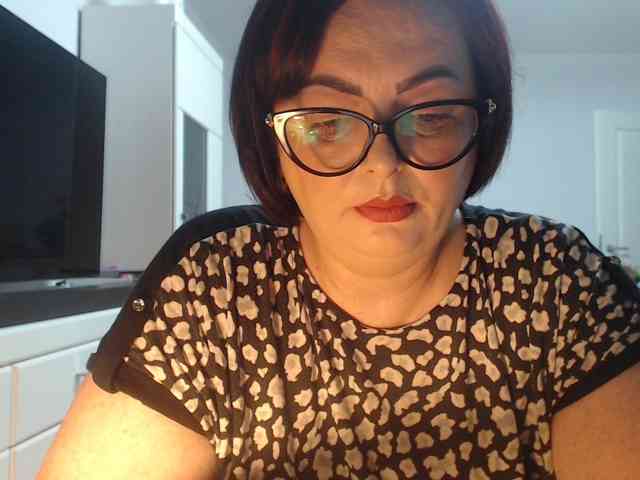 Emyllywhite webcam