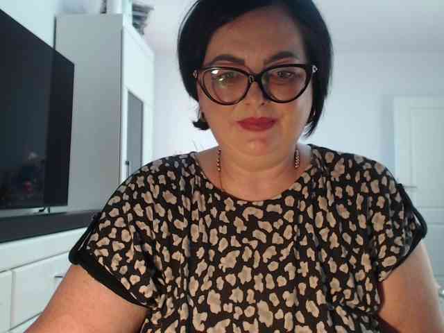 Emyllywhite