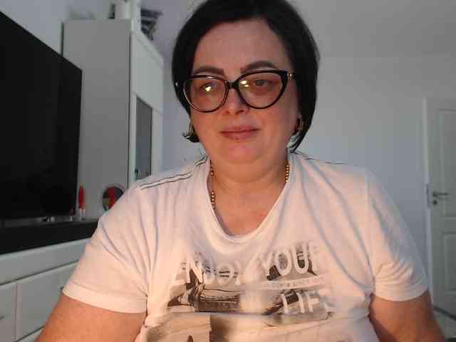 Emyllywhite webcam