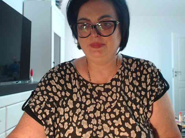 Emyllywhite webcam