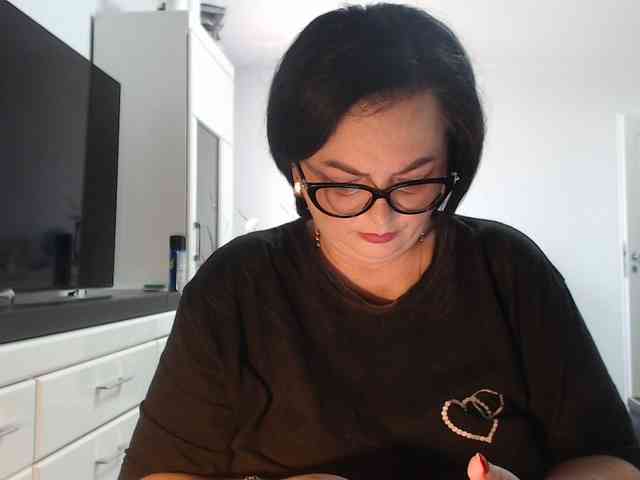 Emyllywhite webcam