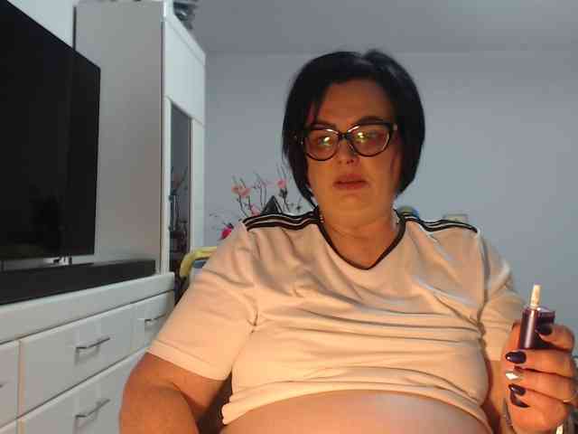 Emyllywhite webcam