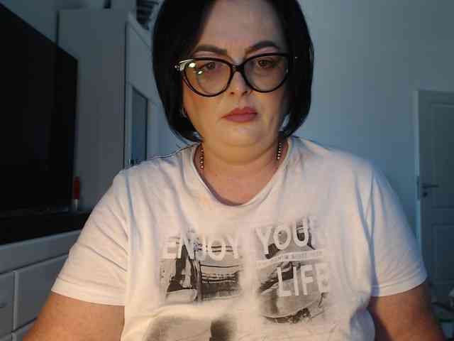 Emyllywhite webcam
