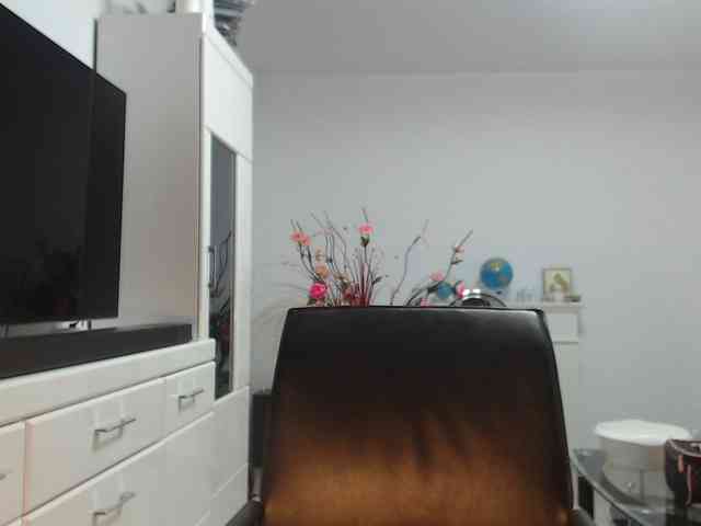 Emyllywhite webcam